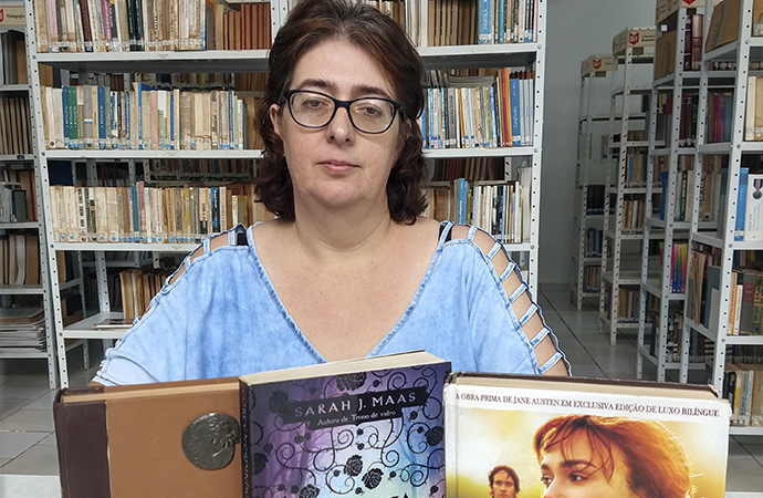 Entrevista da Semana Carla Fontana responsável pela Biblioteca